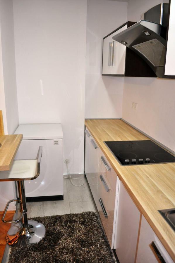 Апартаменты Apartman Dina Тузла Экстерьер фото