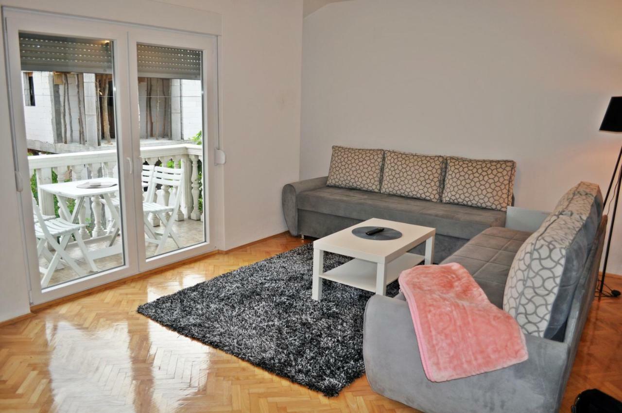 Апартаменты Apartman Dina Тузла Экстерьер фото