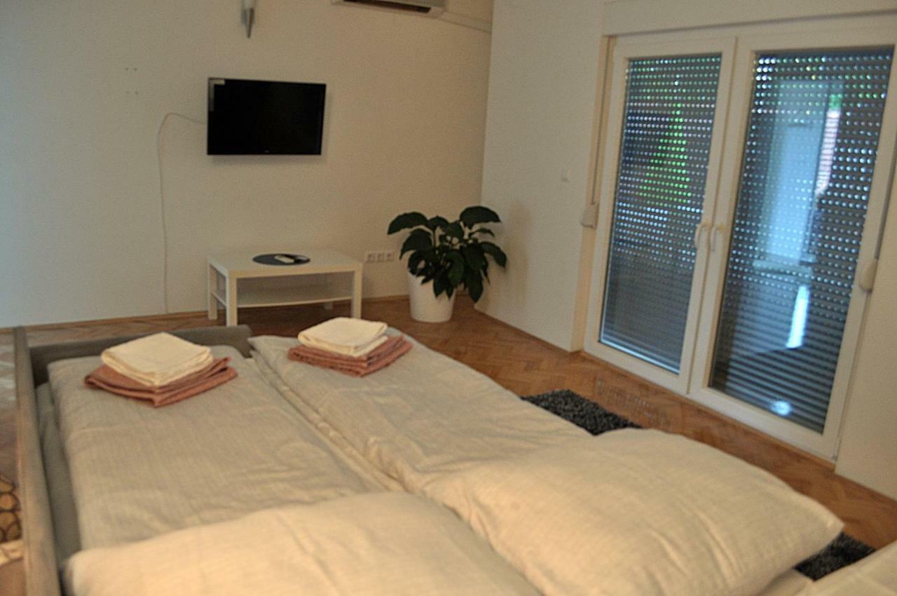 Апартаменты Apartman Dina Тузла Экстерьер фото